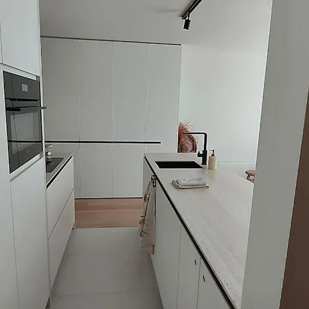 Trendy Flat In Gouden Winkeldriehoek Nabij